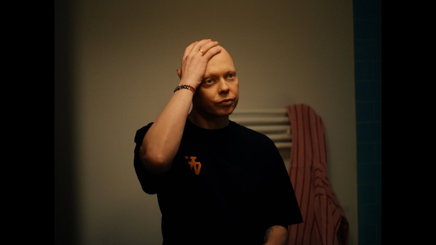 Kraftur — Commercial — still 2