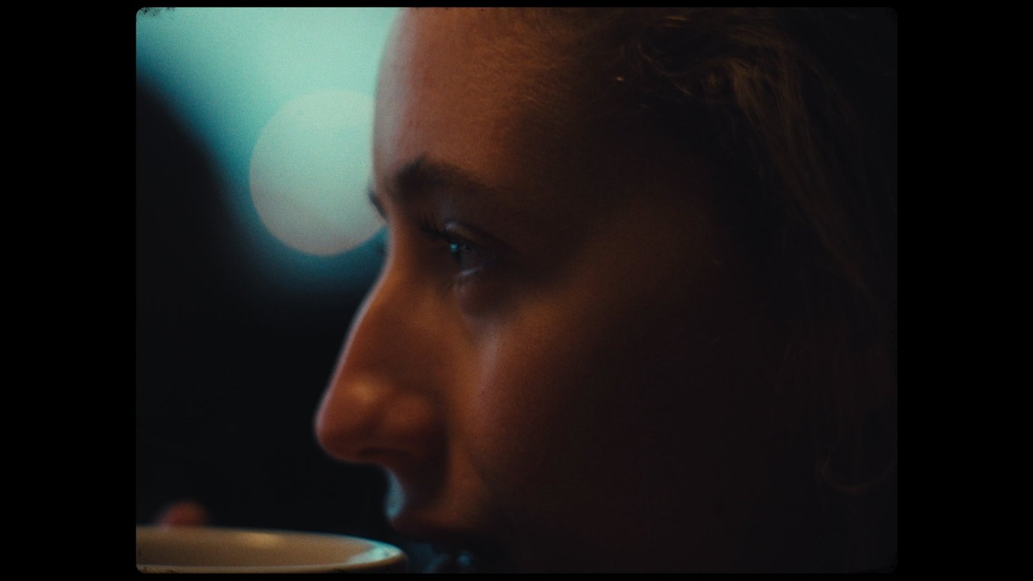 SÁÁ — Commercial — still 4