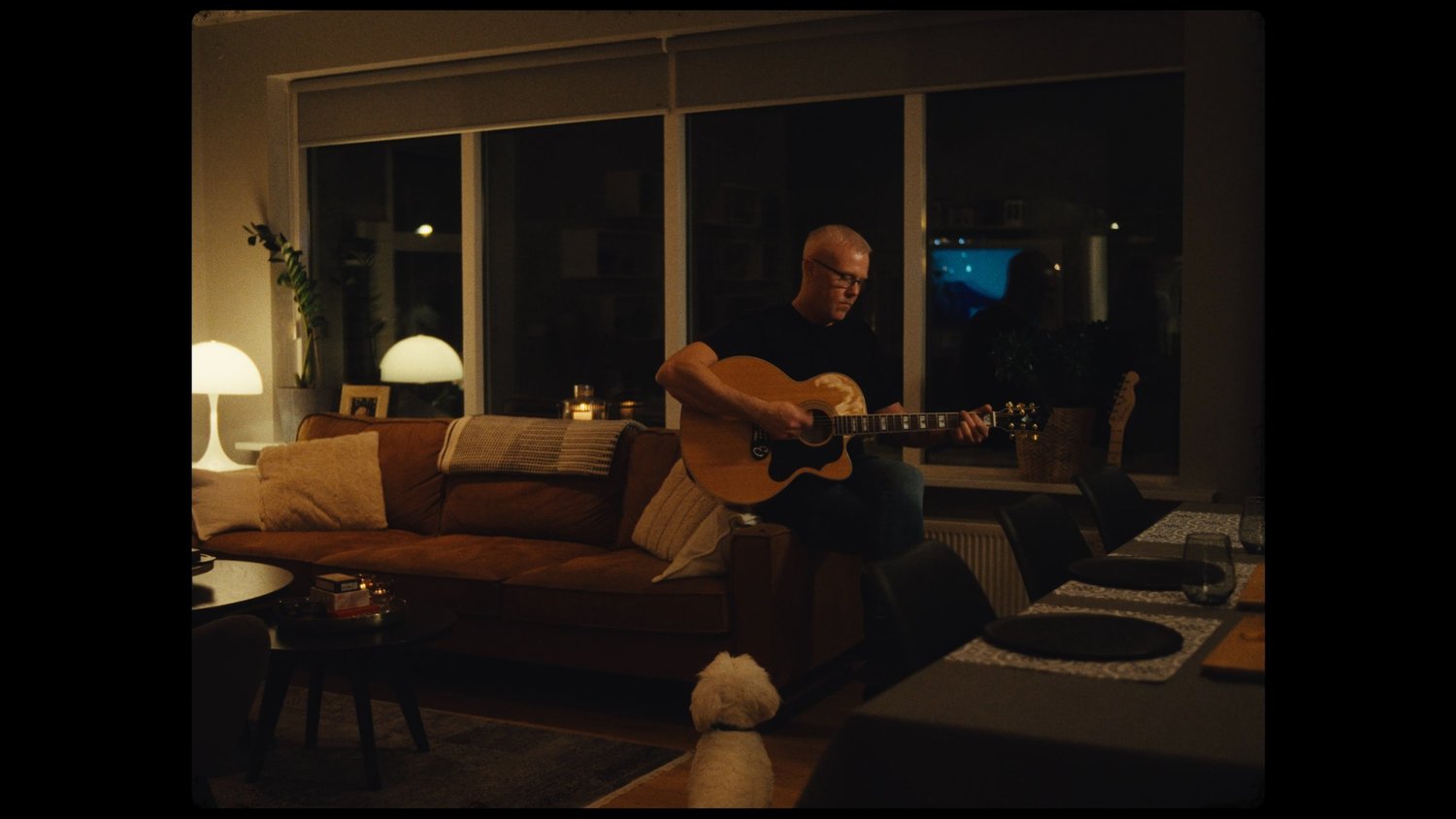 SÁÁ — Commercial — still 9